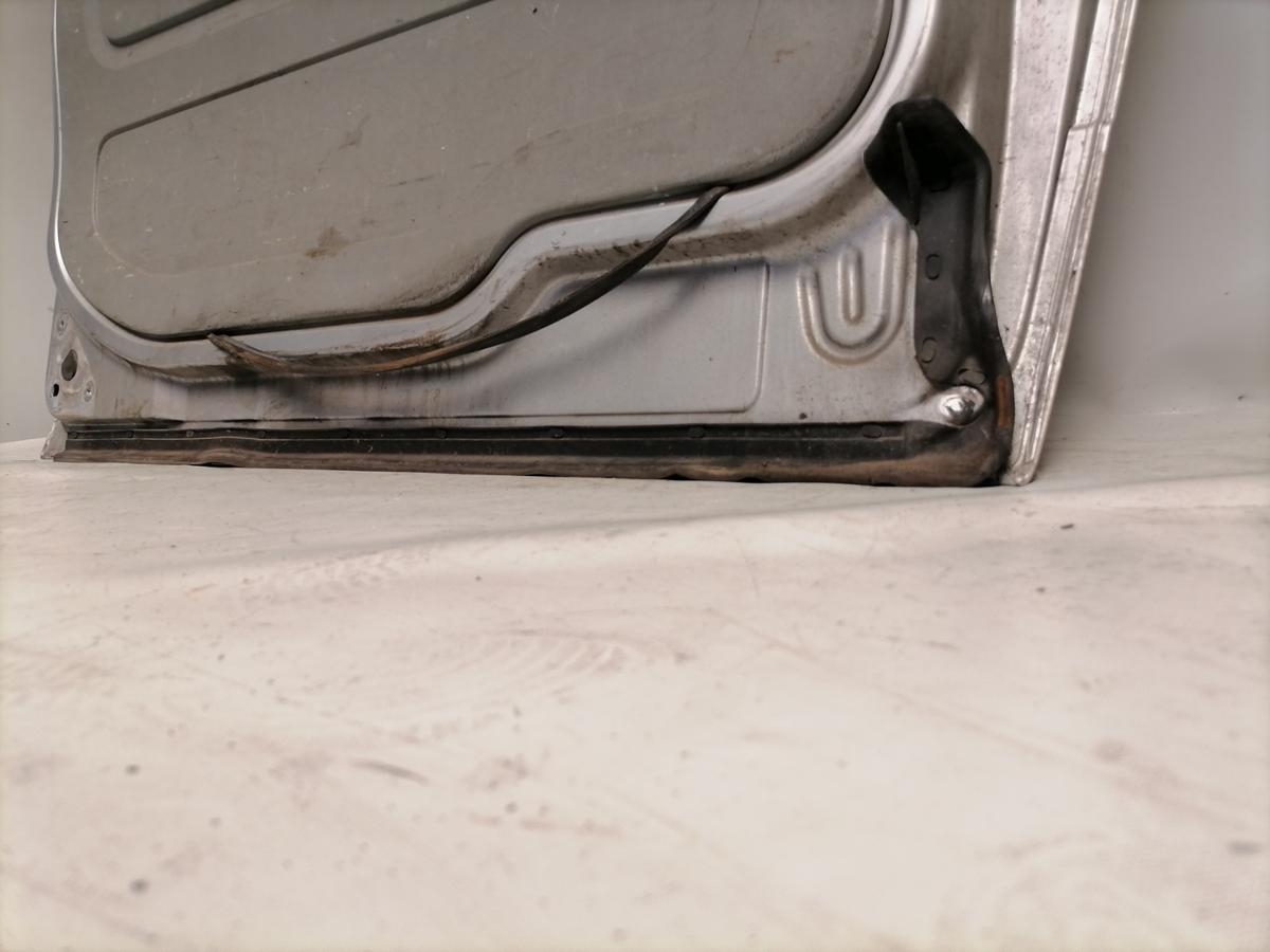 Renault Trafic 2 original Schiebet&uuml;r rechts Kastenwagen ohne Scheibe Silber Bj.2008